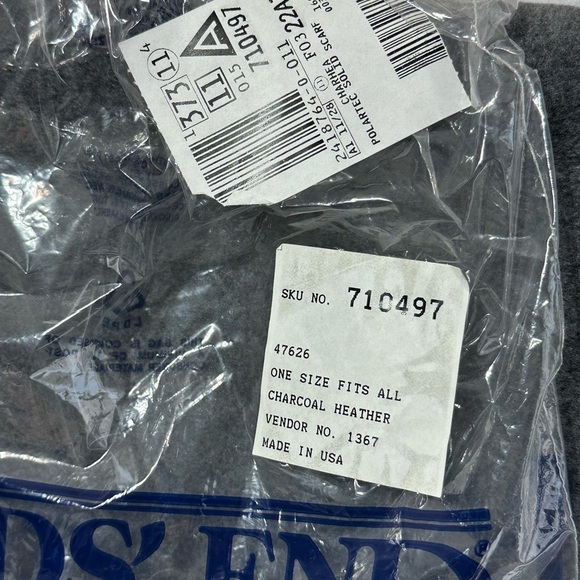 NWT -Vintage Lands' End Polartec fleece Gray Scarf - Picture 3 of 3